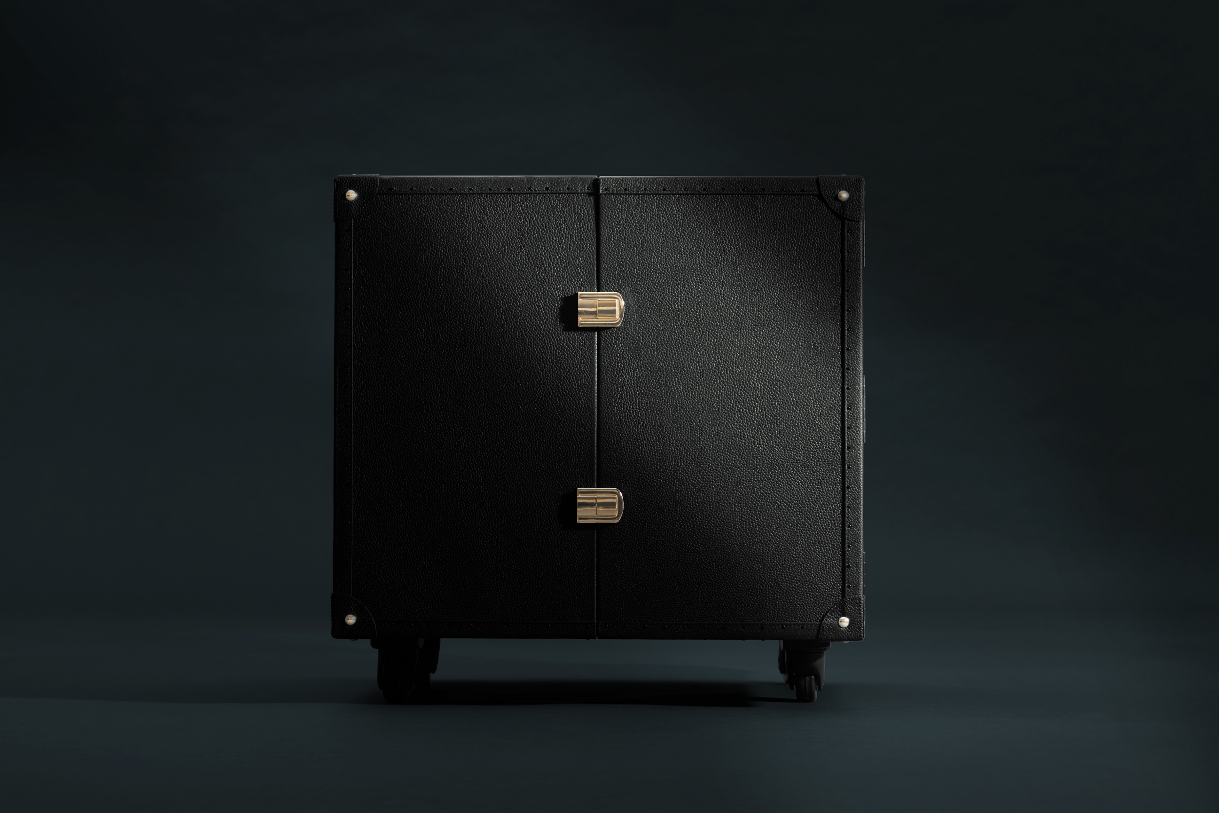 Alexander_McQueen_CNY2022_Red_Packet_03