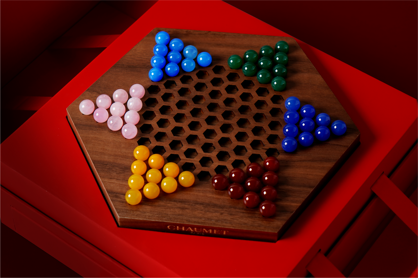 Alexander_McQueen_CNY2022_Red_Packet_03