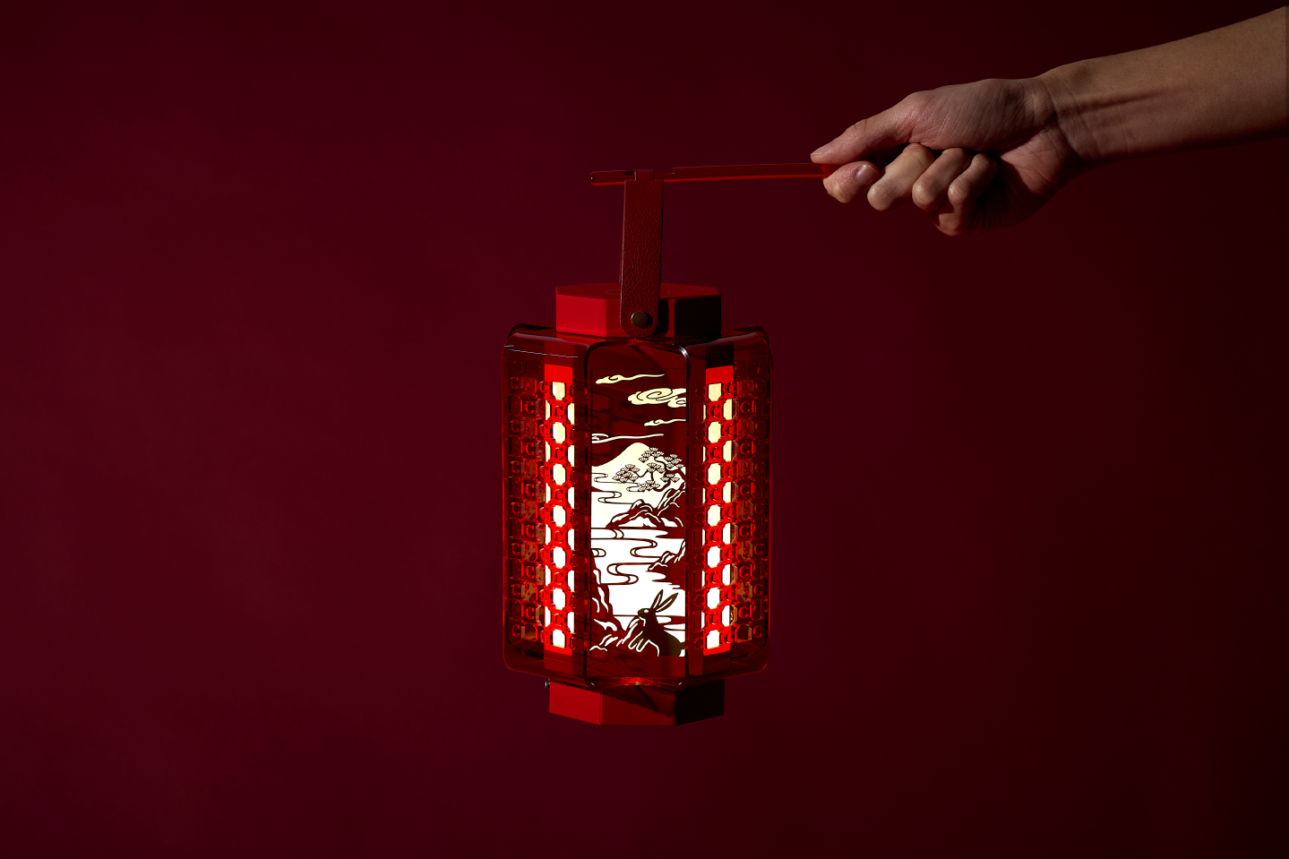 Alexander_McQueen_CNY2022_Red_Packet_03