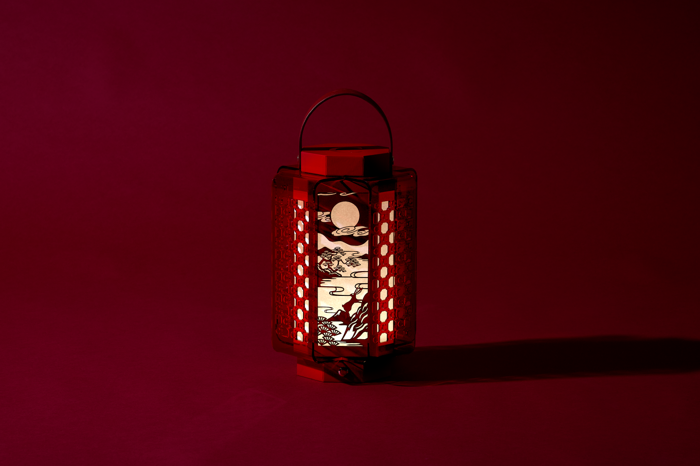 Alexander_McQueen_CNY2022_Red_Packet_03