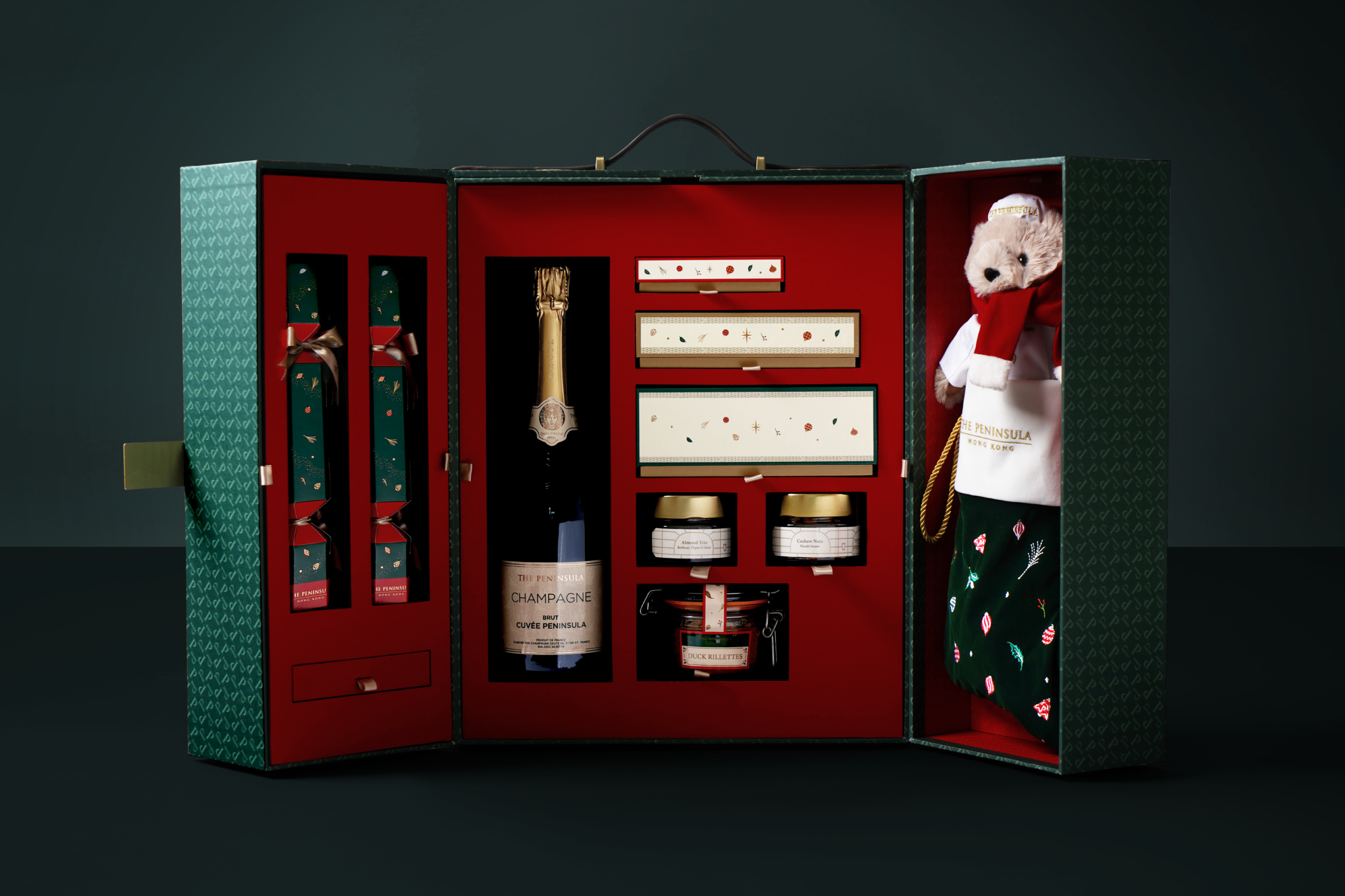 Alexander_McQueen_CNY2022_Red_Packet_03