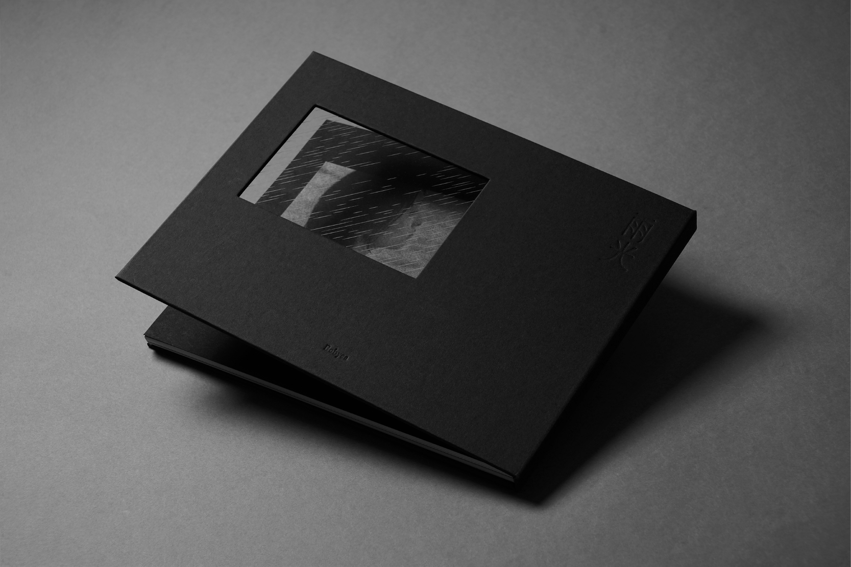 Alexander_McQueen_CNY2022_Red_Packet_03