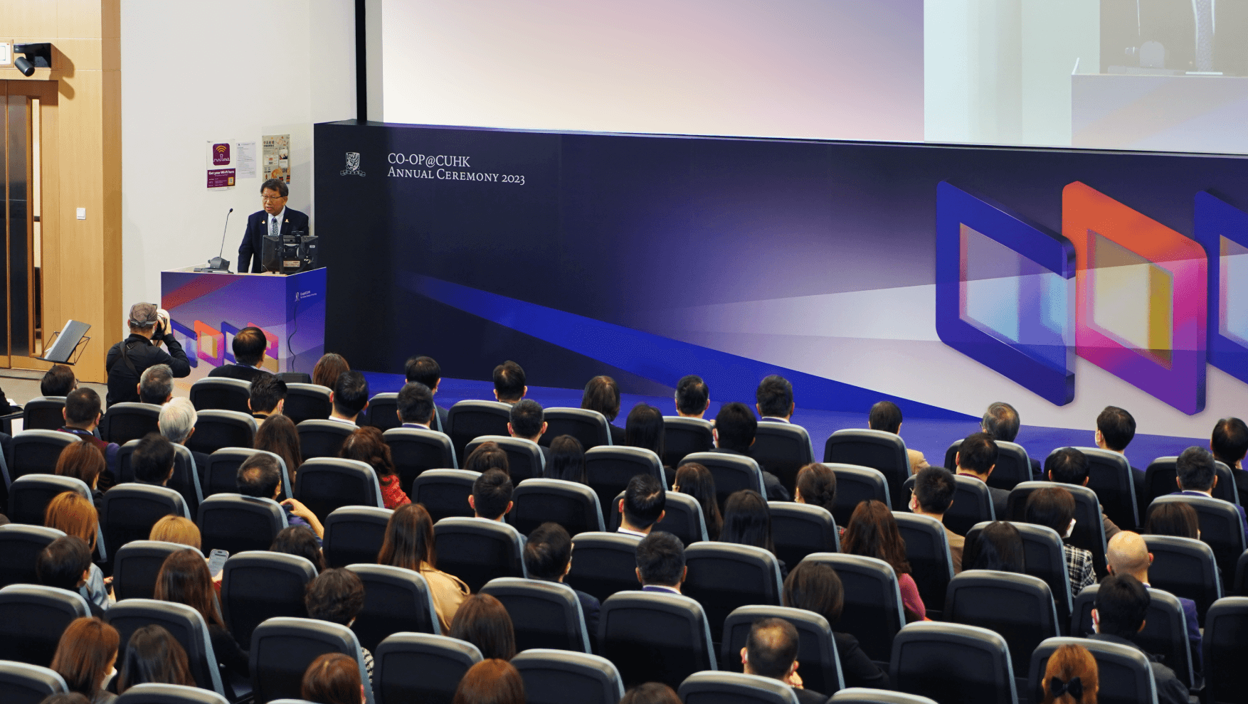 Alexander_McQueen_CNY2022_Red_Packet_03