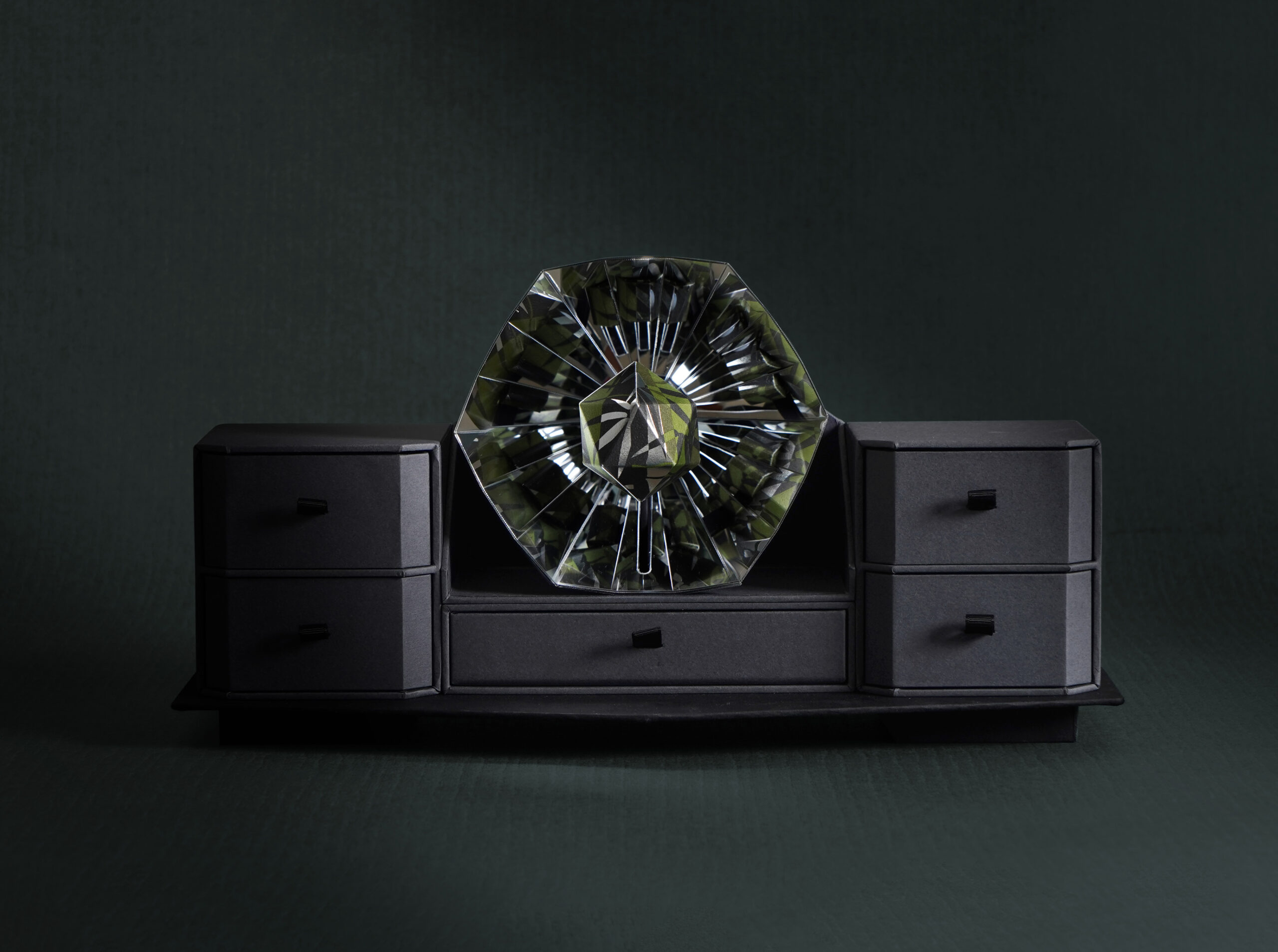 Alexander_McQueen_CNY2022_Red_Packet_03