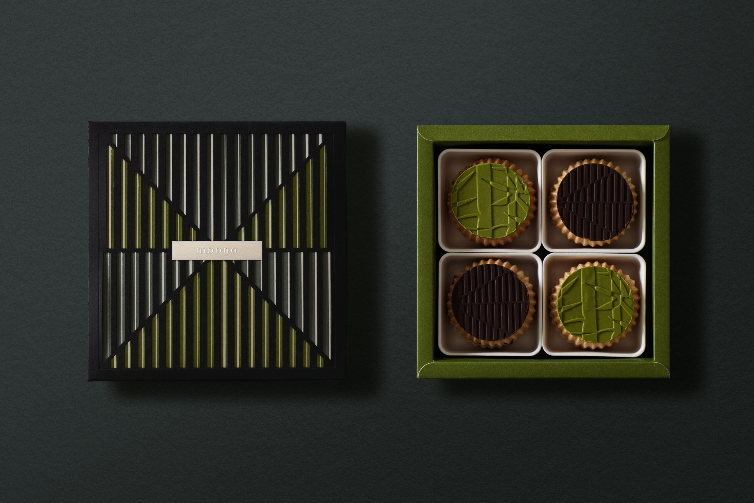 Alexander_McQueen_CNY2022_Red_Packet_03